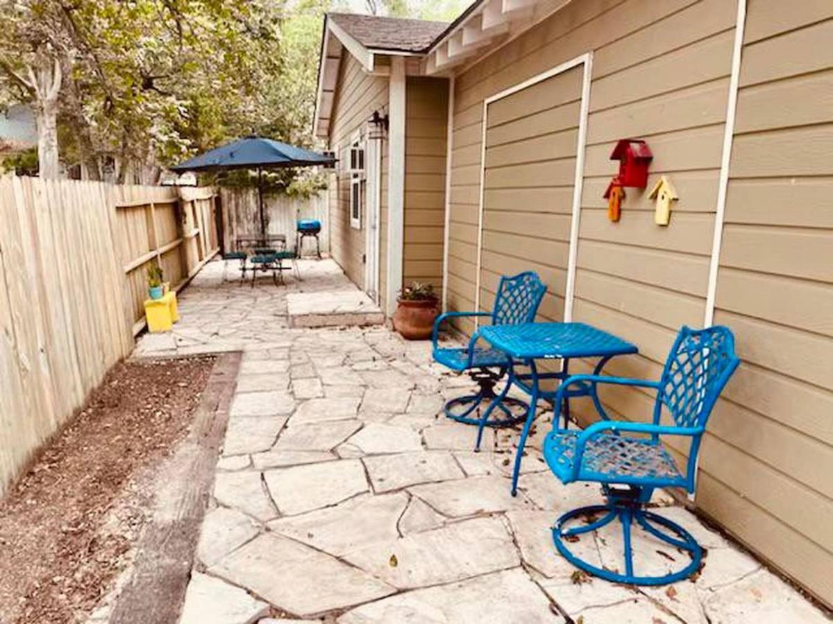 Elm Street Cottage Seguin Exterior foto